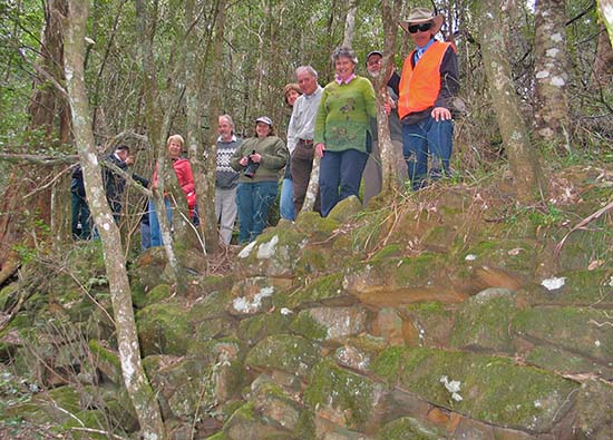 les dollin leading an historical society tour of a Singleton watermill at Kurrajong -photo by Anne Dollin